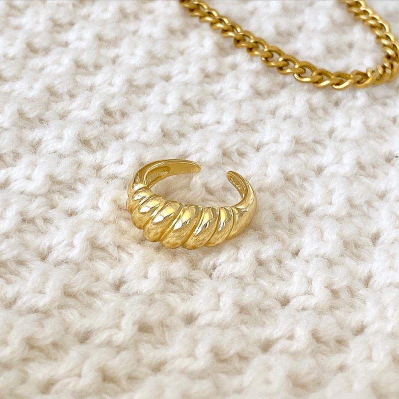 RINDA.STUDIO - Croissant ring   (แหวน)