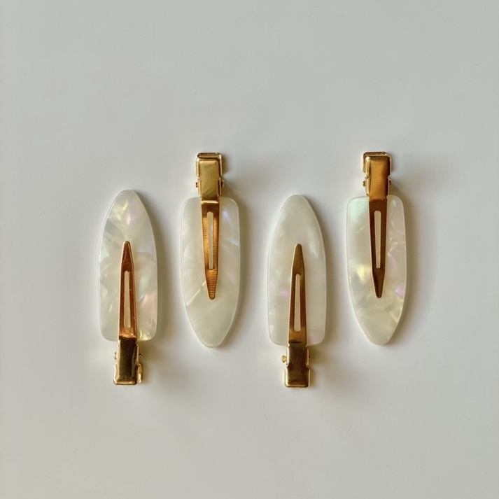gimmeblessed.co — makeup assist clips in white