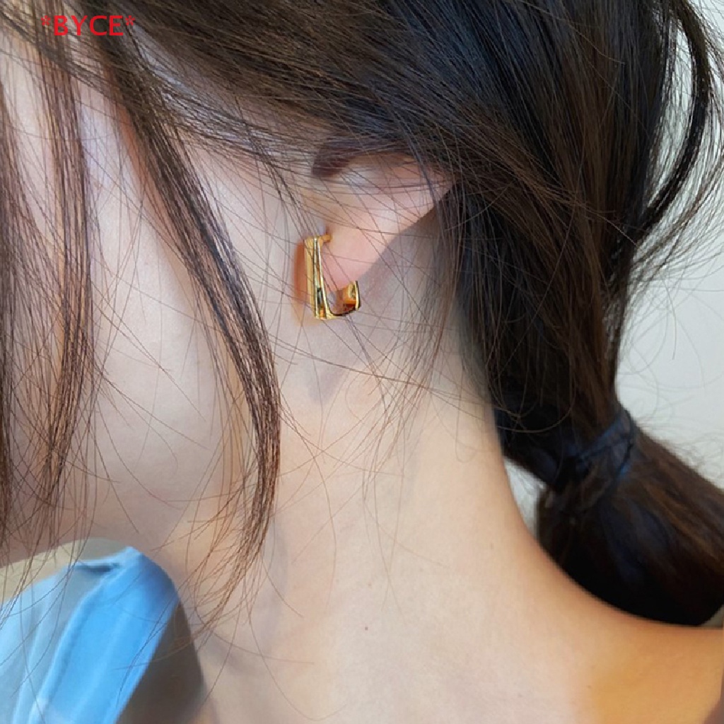 Byce> ใหม่ แฟชั่นผู้หญิง สเตนเลส แวววาว ต่างหูสตั๊ด อารมณ์ สุภาพสตรี สี่เหลี่ยม ต่างหู ปาร์ตี้ วันเกิด ของขวัญ เครื่องประดับใหม่” /></a></p>
<p><a href=
