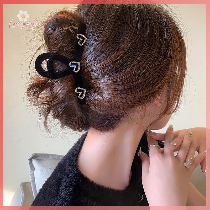 Luckybabys> ความรัก พลอยเทียม พรีเมี่ยม สีดํา คลิป Flocking ที่คาดผม กิ๊บติดผม ขนาดใหญ่ หางม้าสูง กระทะ กิ๊บหนีบผม เครื่องประดับผม หญิง ใหม่” /></a></p>
<p><a href=