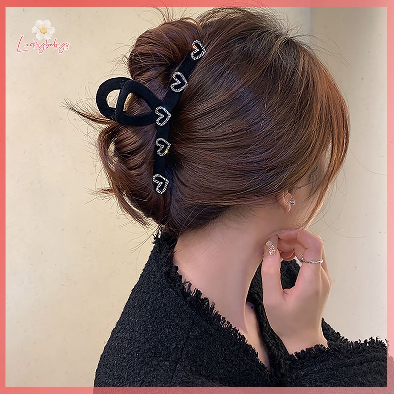 Luckybabys> ความรัก พลอยเทียม พรีเมี่ยม สีดํา คลิป Flocking ที่คาดผม กิ๊บติดผม ขนาดใหญ่ หางม้าสูง กระทะ กิ๊บหนีบผม เครื่องประดับผม หญิง ใหม่” /></a></p>
<p><a href=