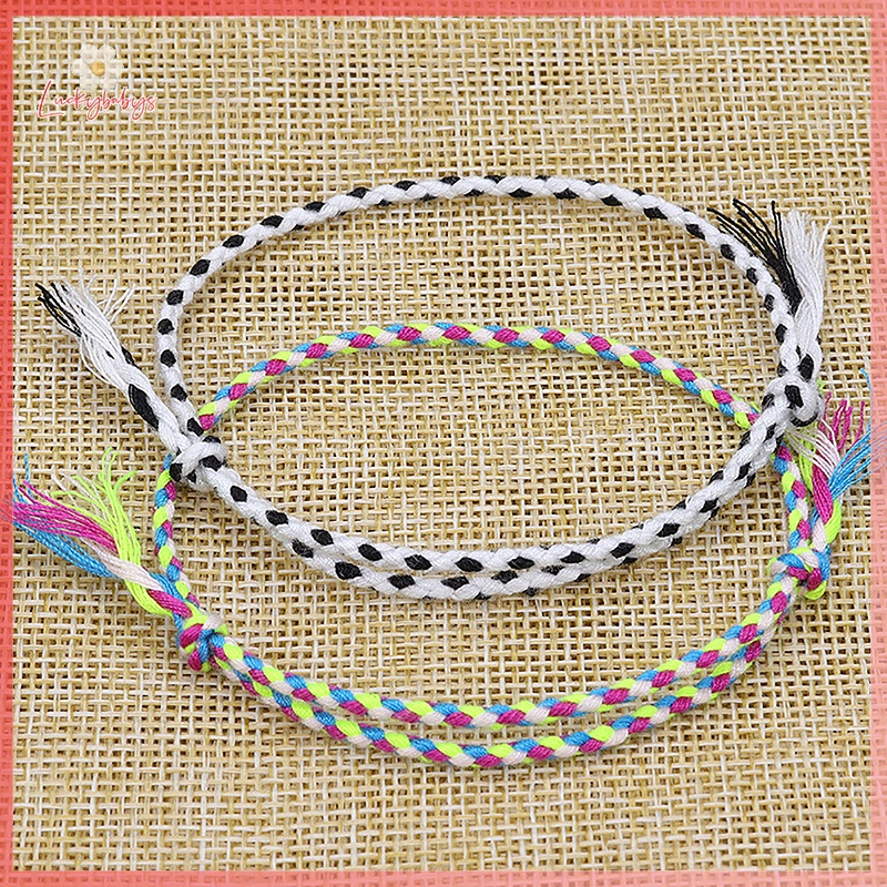 Luckybabys> สไตล์โบโฮ สี่เส้น แฮนด์เมด ทอ พันด้าย สร้อยข้อมือ เชือกผูกปม เรียบง่าย ทุกเพศ มิตรภาพ สร้อยข้อมือนําโชค ใหม่” /></a></p>
<p><a href=
