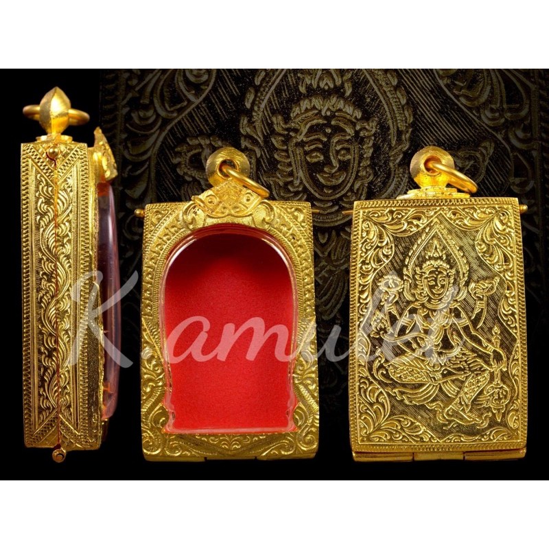 >>ตลับเงินชุปเศษทองคำ96.5%สำหรับใส่พระสมเด็จ ลายพระ1″ /></a></p>
<p><a href=
