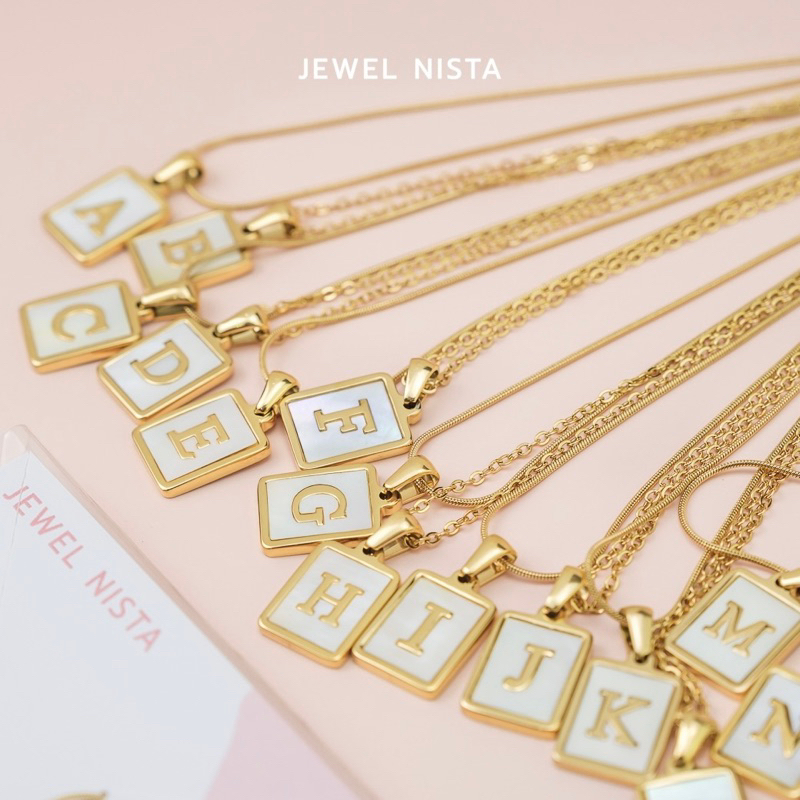 pearly alphabet necklace [gold] สร้อยคอตัวอักษรจี้เหลี่ยม