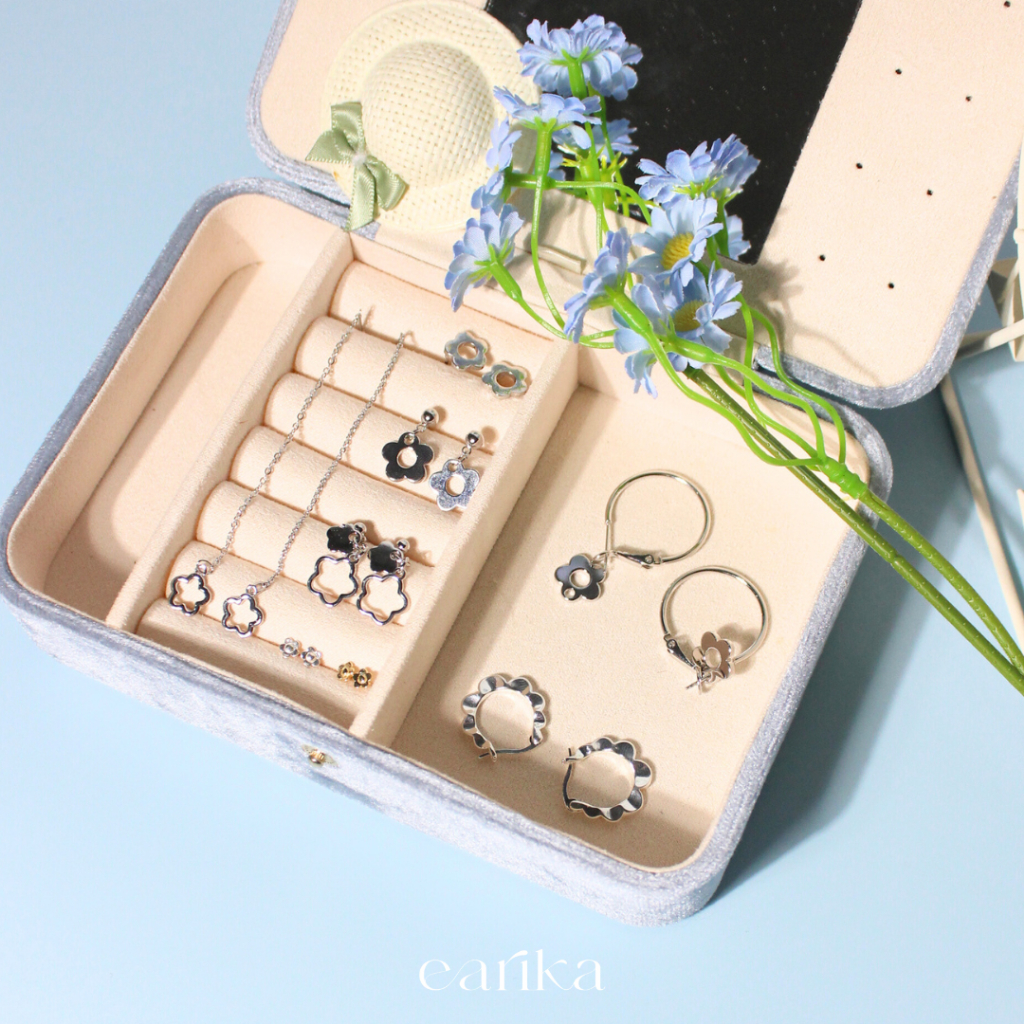 (กรอกโค้ด YAQ6E ลด 60.-) earika.earrings - silvery daisy collection รวมเครื่องประดับเงินแท้ลายเดซี่ผิวแพ้ง่ายใส่ได้