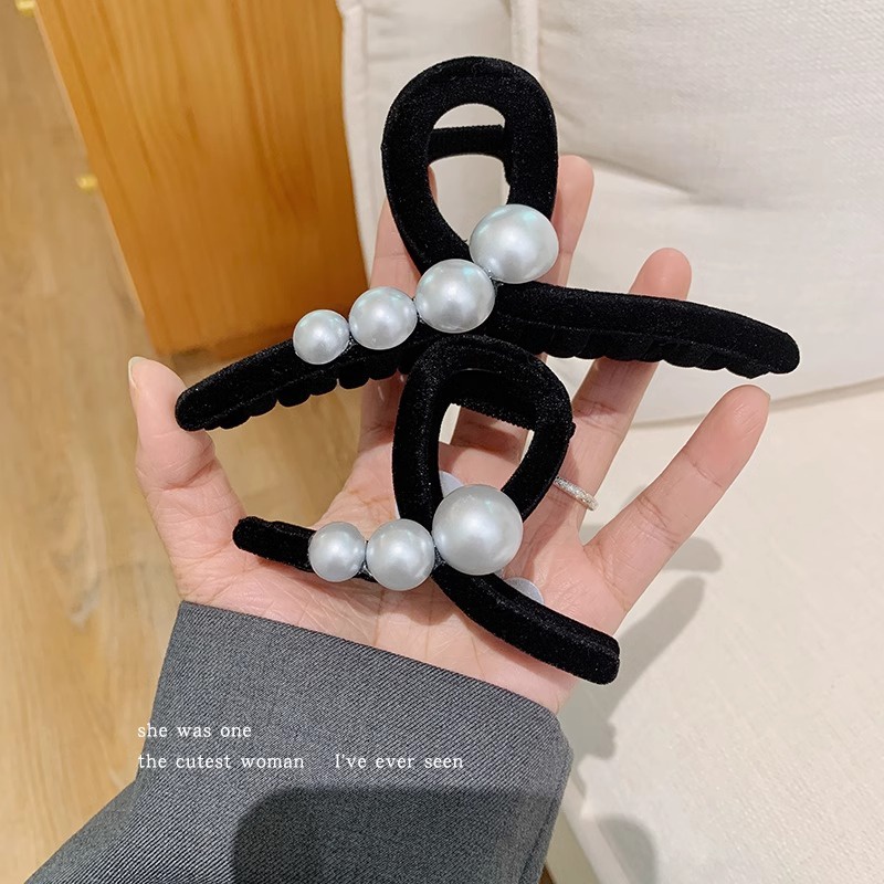 กิ๊บติดผม ผ้ากํามะหยี่ ประดับมุก ขนาดใหญ่ สไตล์เรโทร แฟชั่นสําหรับผู้หญิง