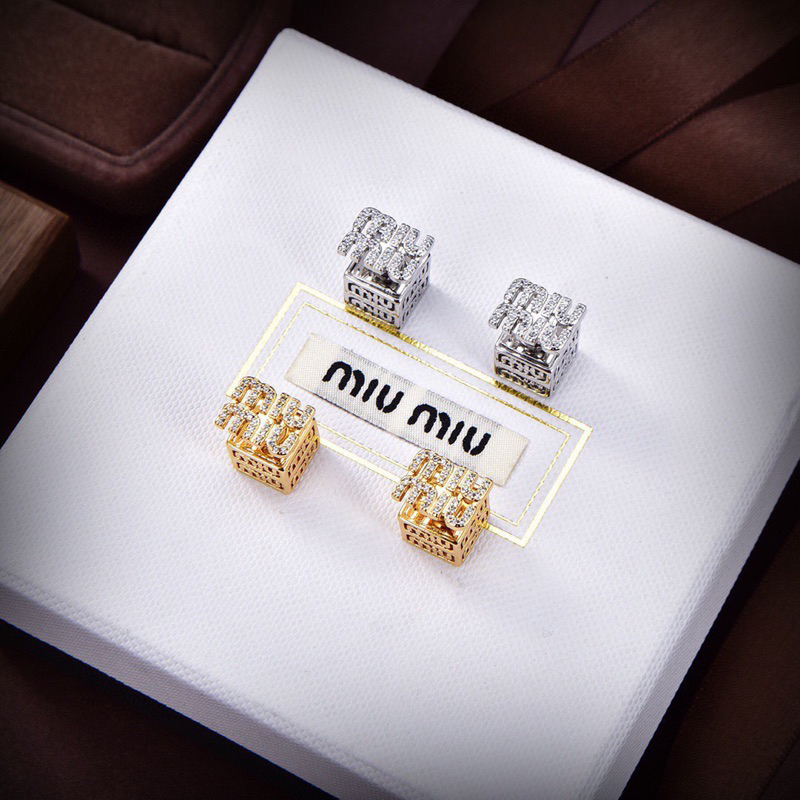 ต่างหู MIU เกรด VIP ใช้สลับ พร้อมส่ง