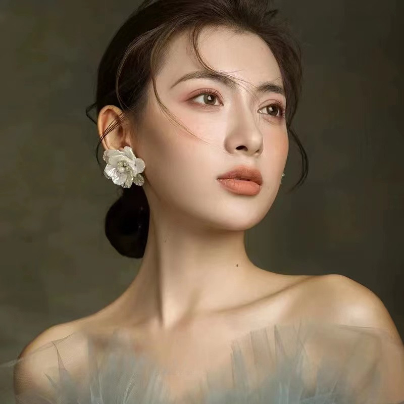 ต่างหูแฟชั่น รูปเปลือกหอย ดอกไม้ สีขาว เรียบง่าย