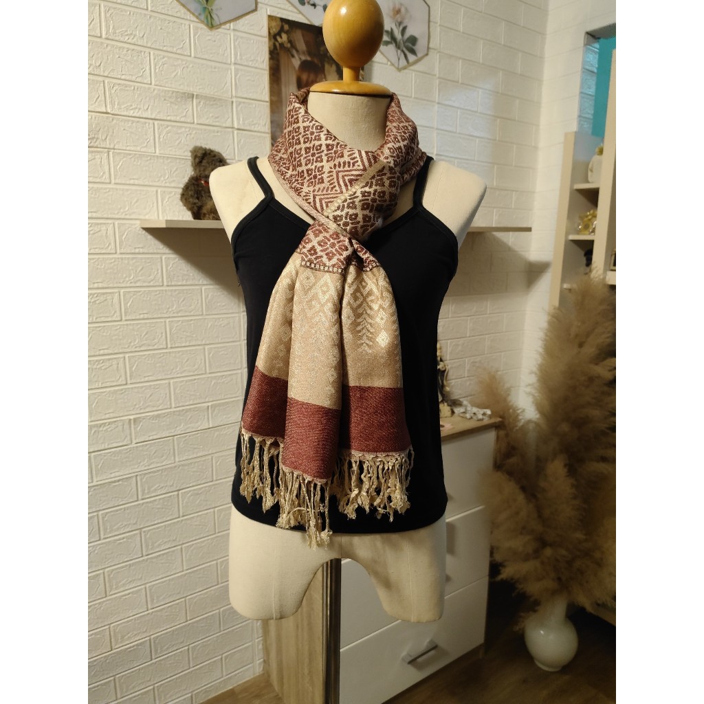 ผ้าพันคอ scarf ผ้าทอลายไทย 100% ของขวัญ ของฝากจากบุรีรัมย์