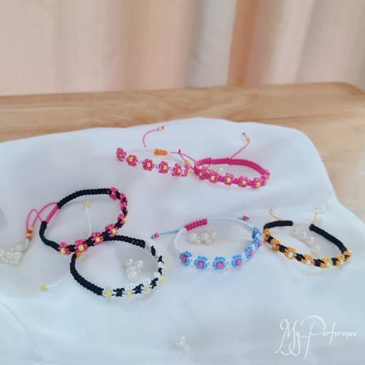 สร้อยข้อมือเชือกถัก ปรับได้ สร้อยข้อมือหลากสี เครื่องประดับแฟชั่น กำไลข้อมือ