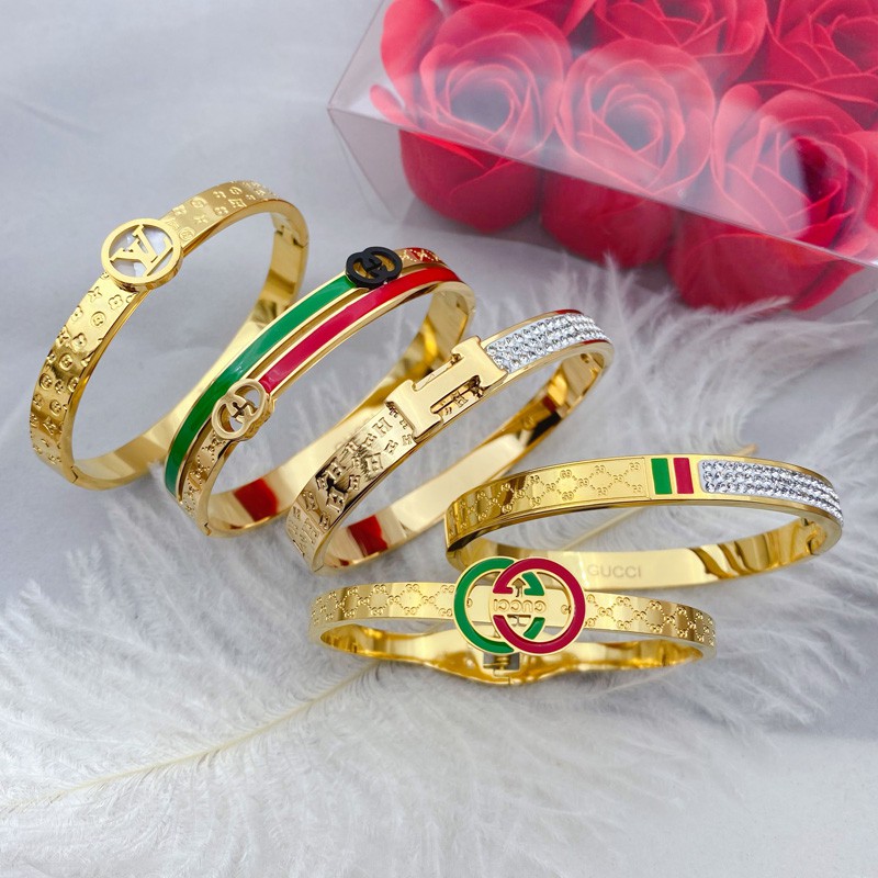 สร้อยข้อมือเหล็กไทเทเนียม ลายดอกไม้ คุณภาพสูง แฟชั่นสไตล์ยุโรป และอเมริกา