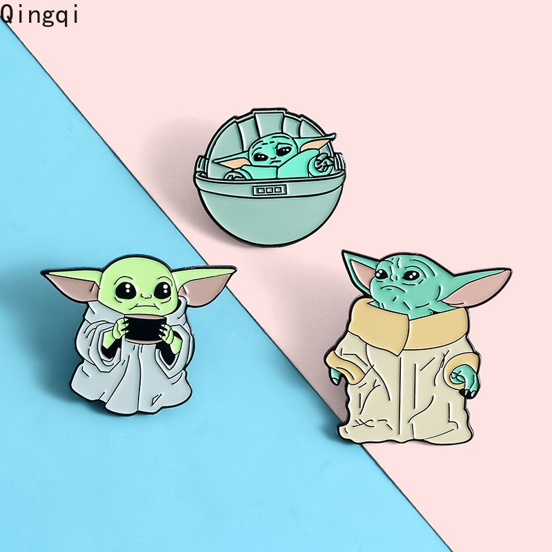 เข็มกลัด รูปภาพยนตร์คลาสสิก Yoda น่ารัก เหมาะกับของขวัญ สําหรับเพื่อน