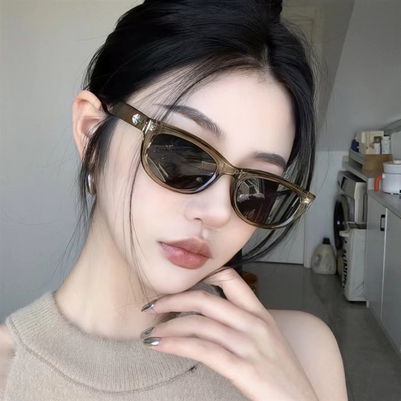แฟชั่นเกาหลี ใหม่ แว่นตากันแดด แว่นตาแฟชั่น hip-hop เรโทร เครื่องประดับแฟชั่น 6 สีให้เลือก Unisex