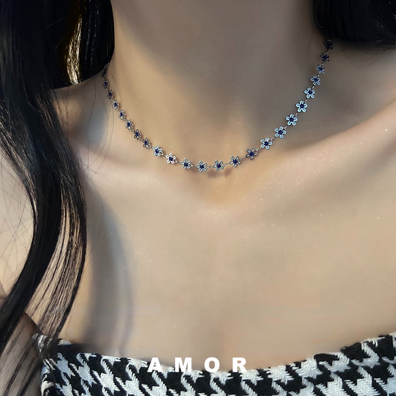 ใหม่ สร้อยคอโซ่ จี้ดอกไม้สีฟ้า ขนาดเล็ก หรูหรา เหมาะกับฤดูร้อน สําหรับผู้หญิง 2022