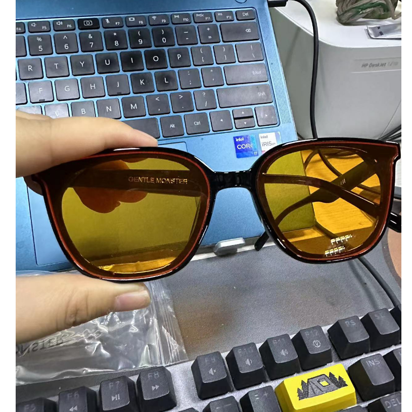 ใหม่ แว่นตากันแดด กรอบแบน ทรงสี่เหลี่ยม ป้องกันรังสียูวี 99.9%