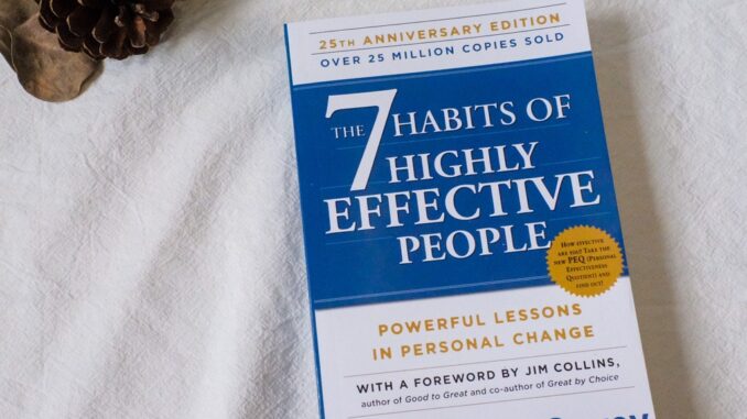 วรรณกรรม ฉบับภาษาอังกฤษ " The 7 Habits of Highly Effective People : Powerful Lessons in Personal Change " Seven Habits